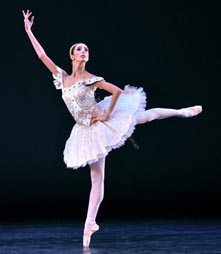 Daria Sukhorukova u naslovnoj ulozi baleta Raymonda 