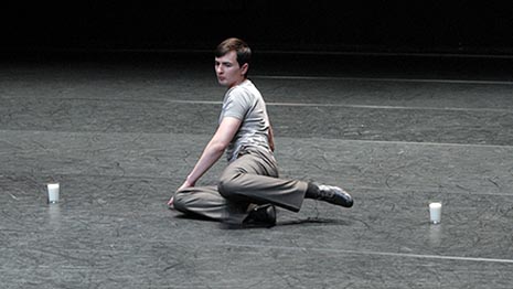 L Après-midi (Solo za Emmanuela Eggermonta), koncept i režija Raimund Hoghe, foto: ©Rosa Frank, www.raimundhoghe.com