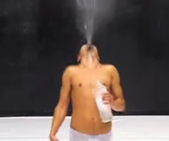 Paris, koncept i koreografija Ivo Dimčev, izvodi Christian Bakalov