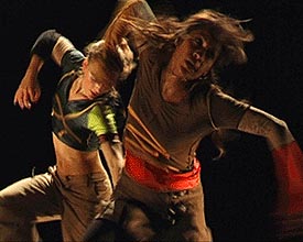 Les pieds sur scène (2006)