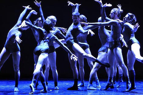 Izraelska opera i Suzanne Dellal Centar, The Project, kor. Jacopo Godani, Yoram Kami, Marco Goecke