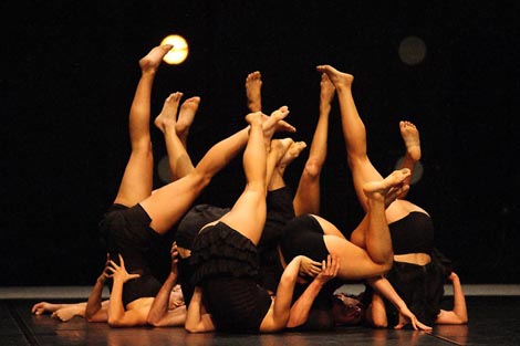 Zagrebački plesni ansambl: UTF-8, kor. Sahar Azimi