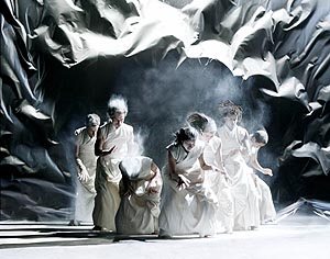 Akram Khan Company, Vertikalna cesta