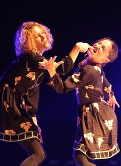 Dead Trout Dance: Beside Myself, kor. Caroline Finn