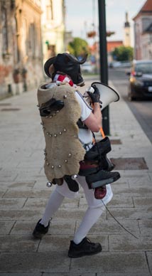 Nebojša Vuković: Cipelar, performans, foto: Petra Travinić