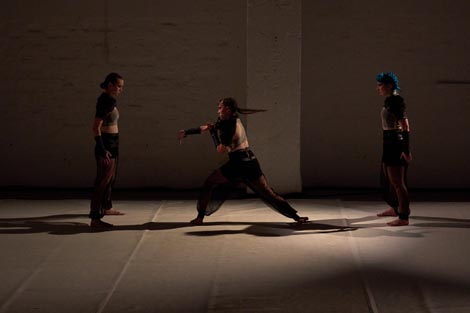 Akademija za ples, Ljubljana: Delirium, kor. Rosana Hribar, Daša Resnik, Zarja Ferlinc, Jana Bungurova, foto: Sindri Uču