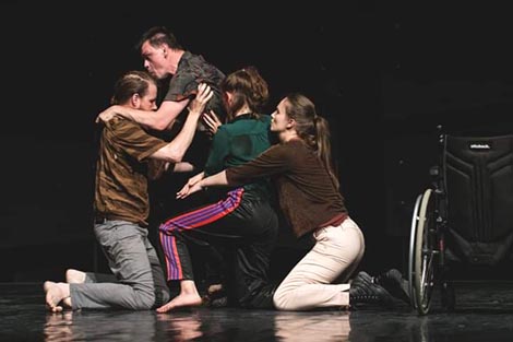 Divert (IMRC) kolektiv, Zagreb: Đavolji odvjetnik, kor. Martina Tomić, foto: Tina Ljubenkov