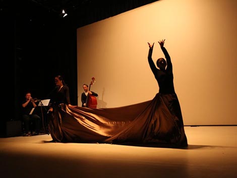 Flota i Cankarjev dom: Eno-One, autorica i koreografkinja Urška Centa, foto: Borut Bučinel