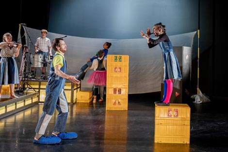 VRUM Performing Arts Collective: Life doesn´t frighten me at all (Das Leben macht mir keine Angst), red. i kor. Sanja Tropp Frühwald, foto: vrum.hr