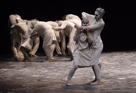 Compagnie Maguy Marin, Maison des Arts et de la Culture de Créteil, May B, kor. Maguy Marin, foto: fr.wikipedia.org