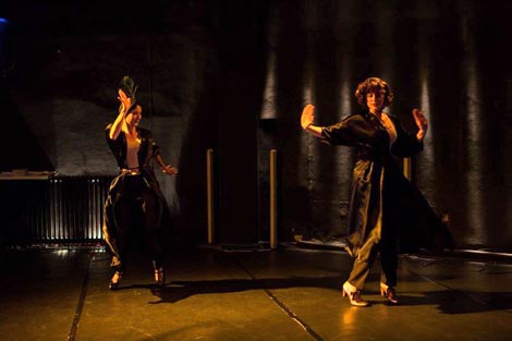 Kik Melone, Teatar &TD, Zagreb: Ms Fox Invited Ms Cat For Tea and a Chit-Chat One Late Late Afternoon Last Summer, autori Silvia Marchig, Iva Nerina Sibila i Josip Maršić