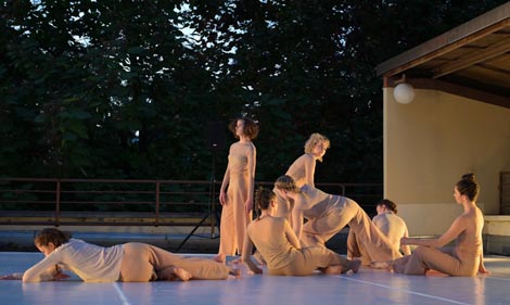 Studio za suvremeni ples, Zagreb: Murmurations, kor. Nika Disney, foto: Nina Đurđević, Facebook SSP