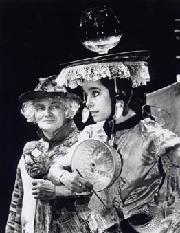 Victoria Chaplin i Jean-Baptiste Thierrée, Le Cirque Invisible (Nevidljivi cirkus)