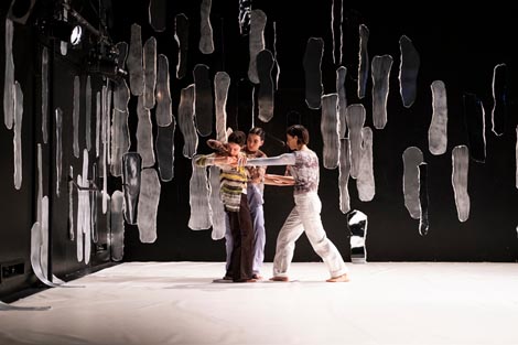 Umjetnička organizacija ON/A, Zagreb: Selfiemorphia, kor. Marin Lemić