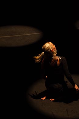 UPUH, Zagreb: Slučajni izbor, kor. Marija Dujmić u suradnji s Nikom Špekuljuk i Martinom Terzić 