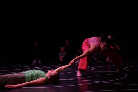 Underjordiske Danse, kor. Kalliopi Siganou, Amalie Bergstein Nielsen, foto: Max Morris Doherty