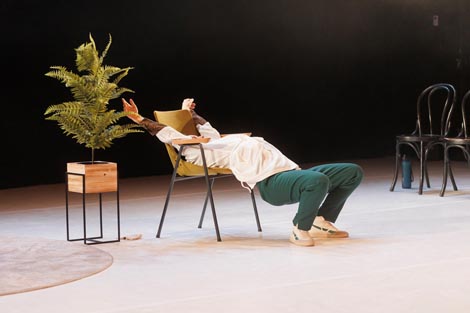 Hicks i Reynolds, Künstler*innenhaus Mousonturm, We are all here – The Show, autorice Laura Hicks i Ilana Reynolds, foto: Neven Petrović