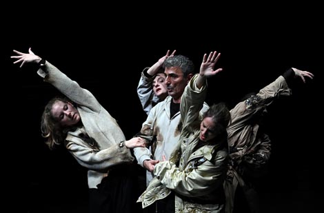 Studio za suvremeni ples, Zagreb: Žar-ptica, kor. Sergiu Matis, foto: Nina Đurđević